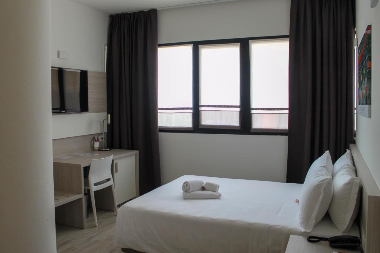 Best Quality Hotel Politecnico Torino Esterno foto