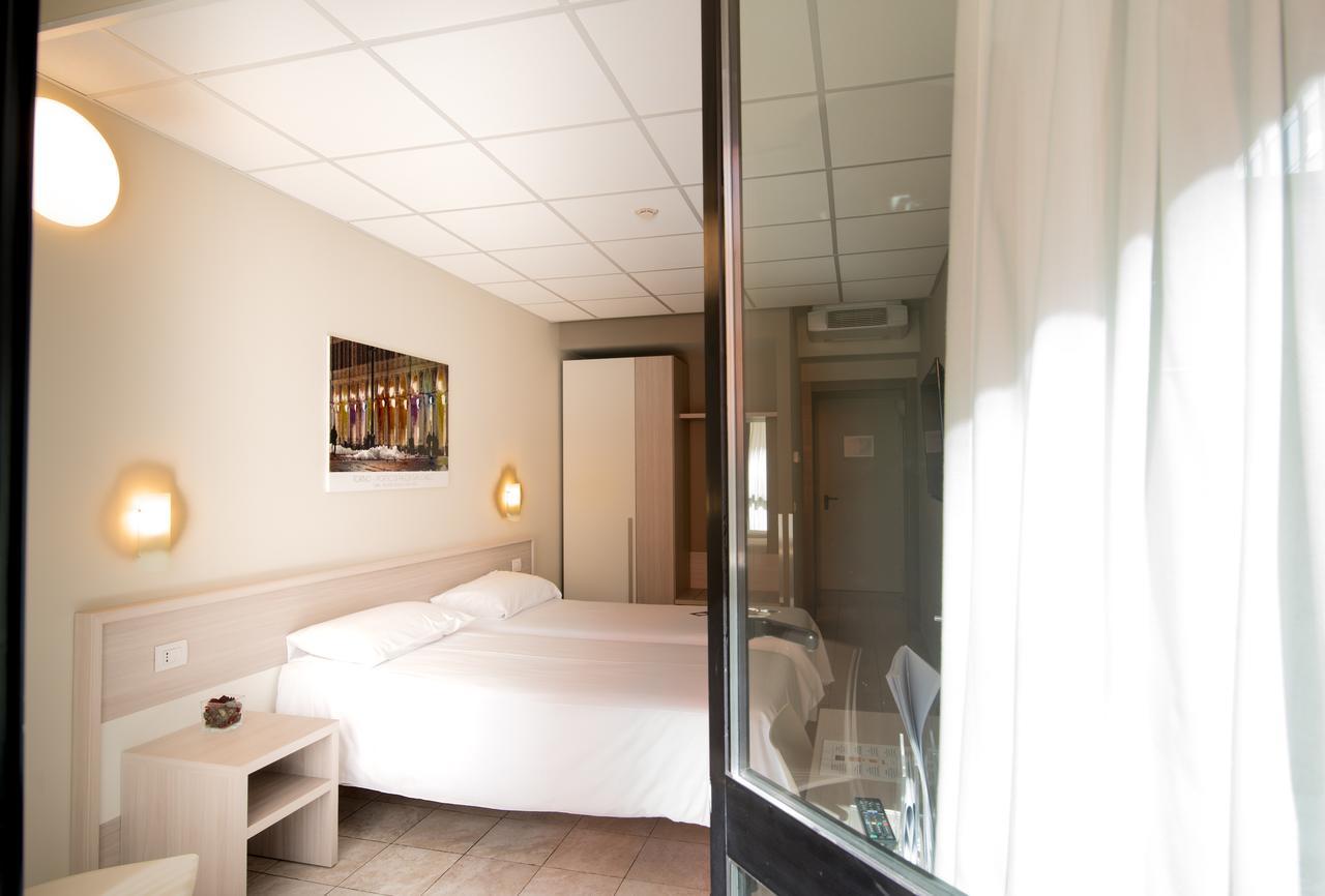Best Quality Hotel Politecnico Torino Esterno foto